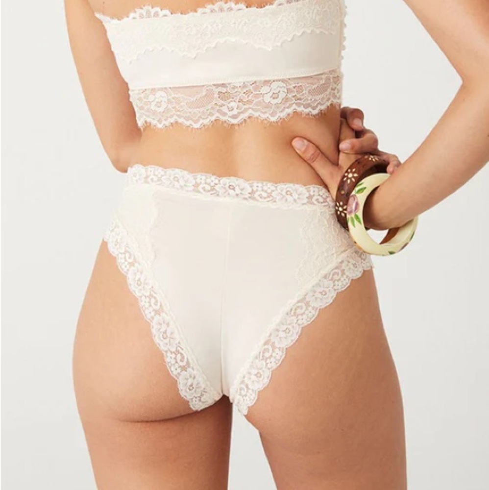NWTS SPELL MELODY BRIEF (US M)